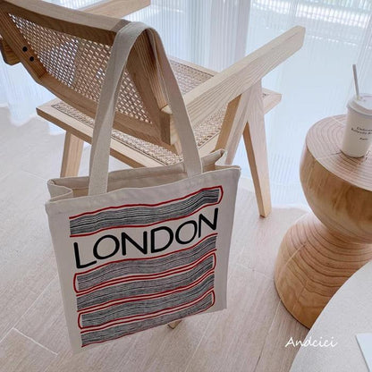 London Books with Red Covers Tote Bag with Zip - Andcici