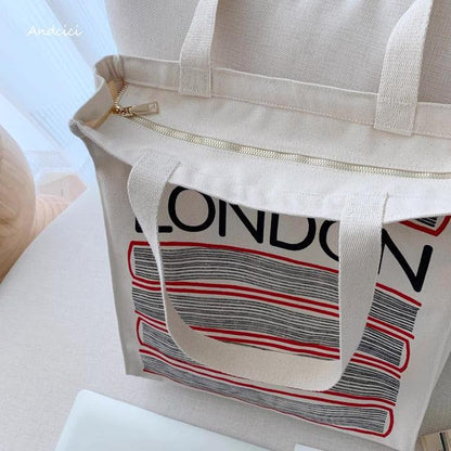 London Books with Red Covers Tote Bag with Zip - Andcici